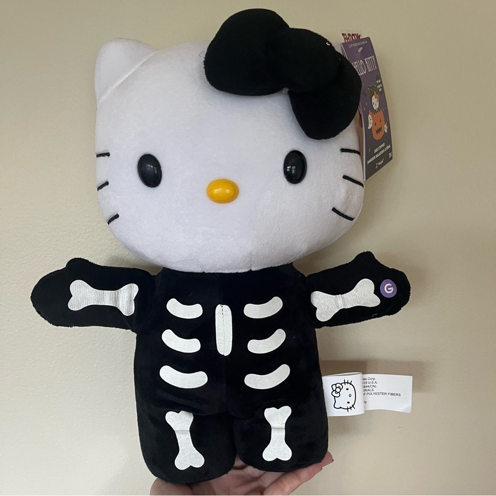 NWT! Hello Kitty Sanrio Halloween Skeleton Side Stepper